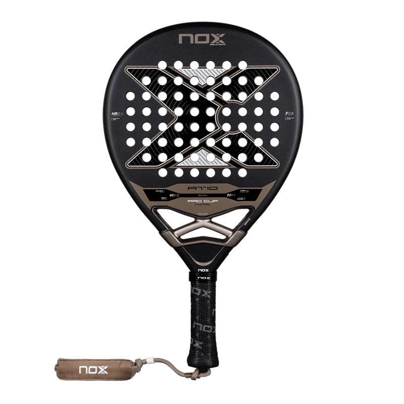 Pala Nox AT10 Pro Cup Hard by Agustin Tapia 2026
